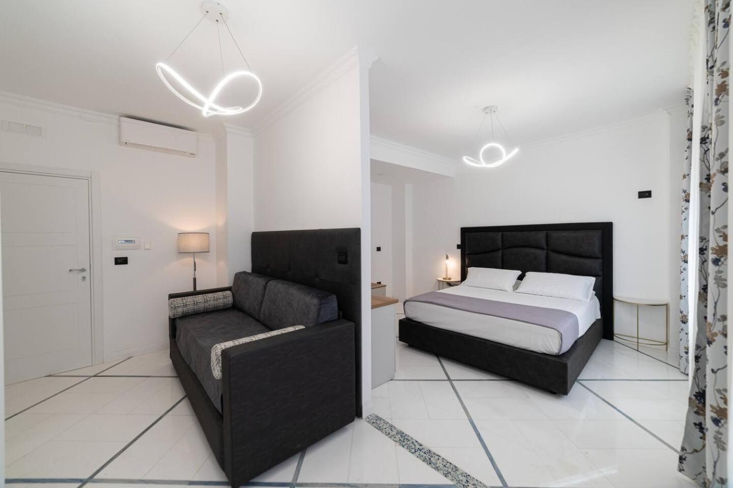 Apartments Hotel Real Suite Napoli Chiaia Mergellina 외부 사진