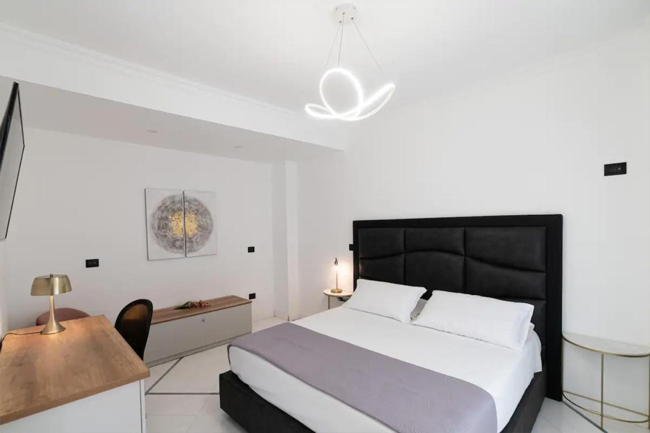 Apartments Hotel Real Suite Napoli Chiaia Mergellina 외부 사진