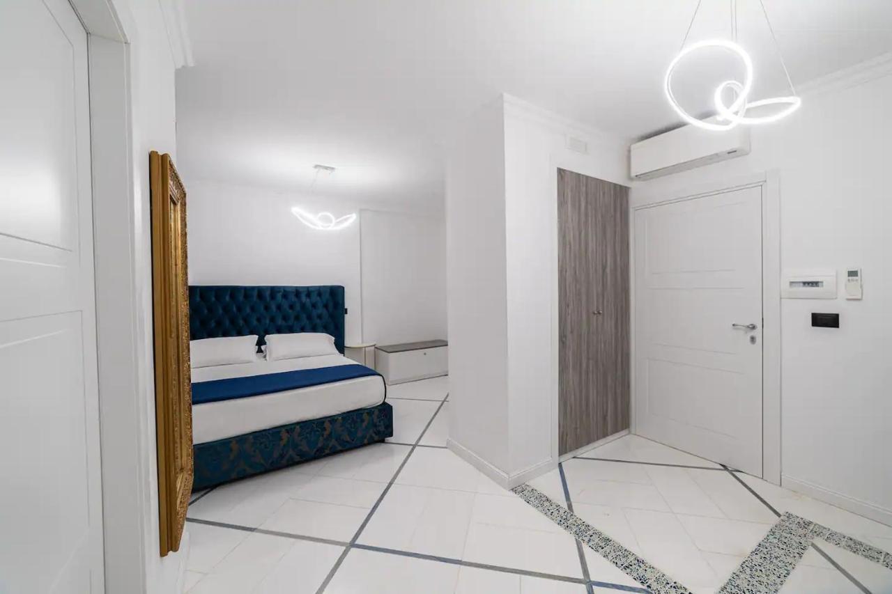 Apartments Hotel Real Suite Napoli Chiaia Mergellina 외부 사진