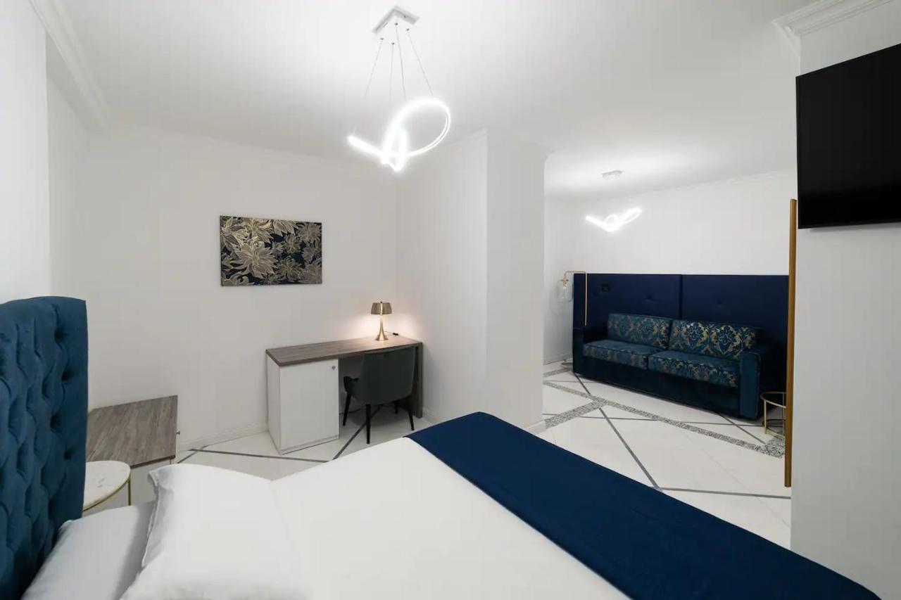 Apartments Hotel Real Suite Napoli Chiaia Mergellina 외부 사진
