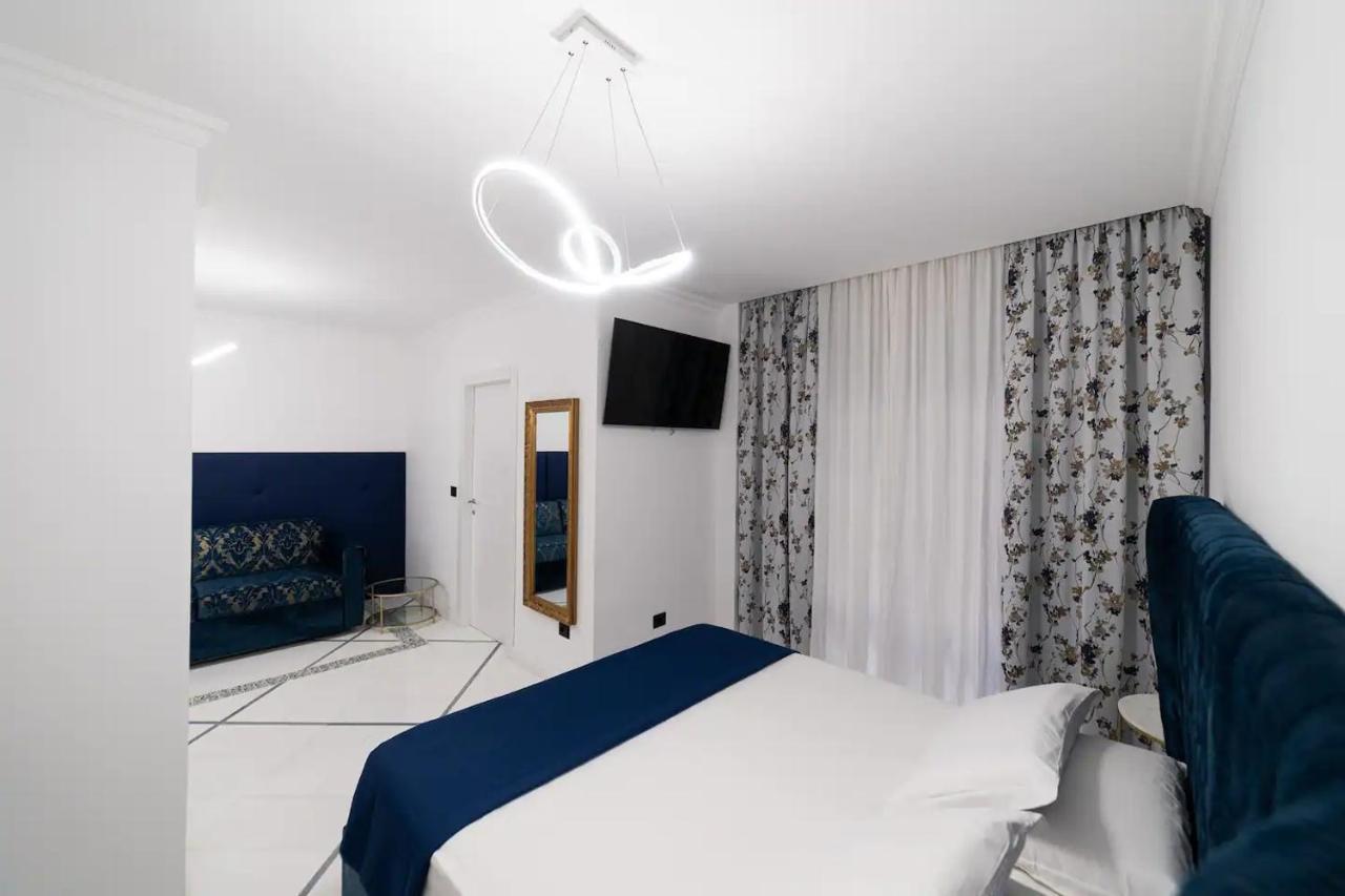 Apartments Hotel Real Suite Napoli Chiaia Mergellina 외부 사진