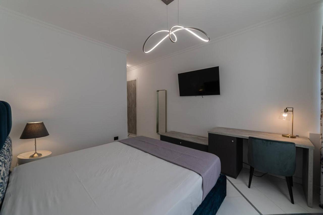 Apartments Hotel Real Suite Napoli Chiaia Mergellina 외부 사진