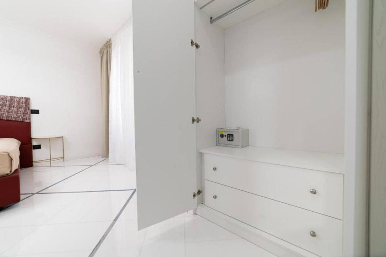 Apartments Hotel Real Suite Napoli Chiaia Mergellina 외부 사진