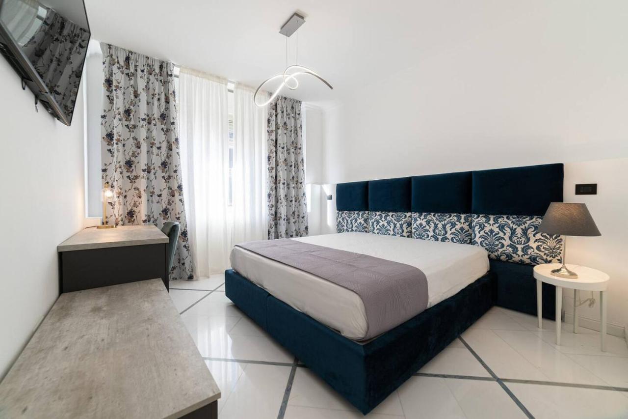 Apartments Hotel Real Suite Napoli Chiaia Mergellina 외부 사진