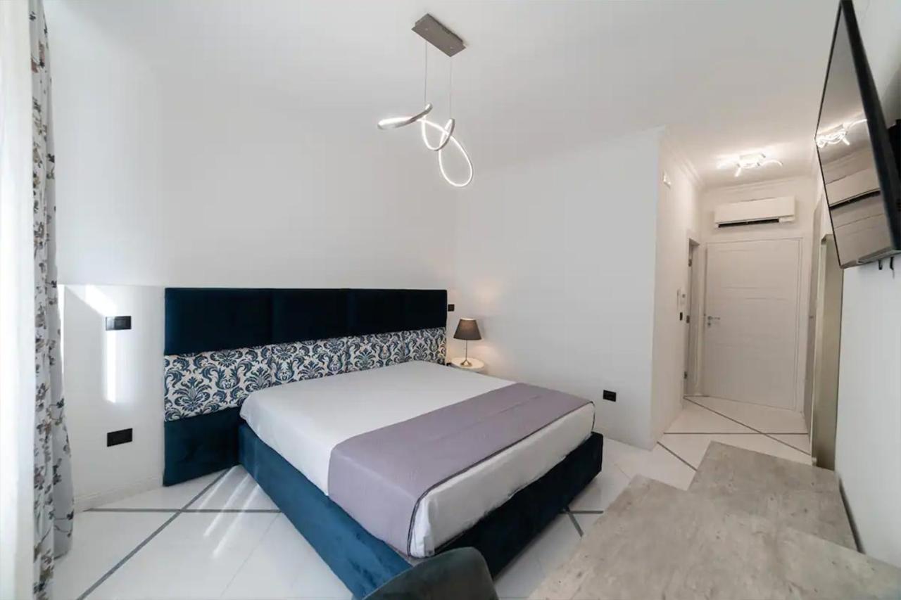Apartments Hotel Real Suite Napoli Chiaia Mergellina 외부 사진